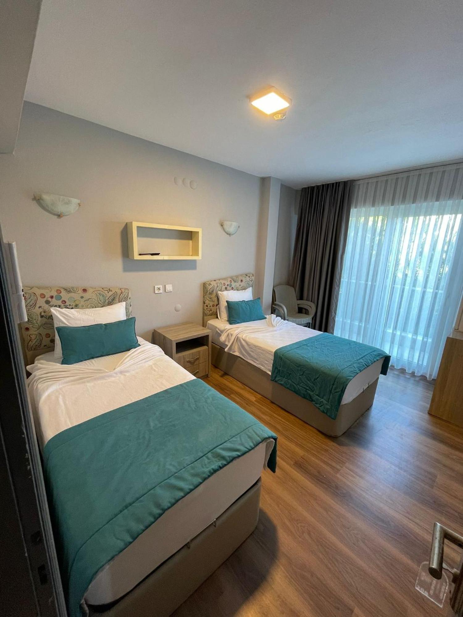 Colophon Beach Otel 古穆杜尔 外观 照片