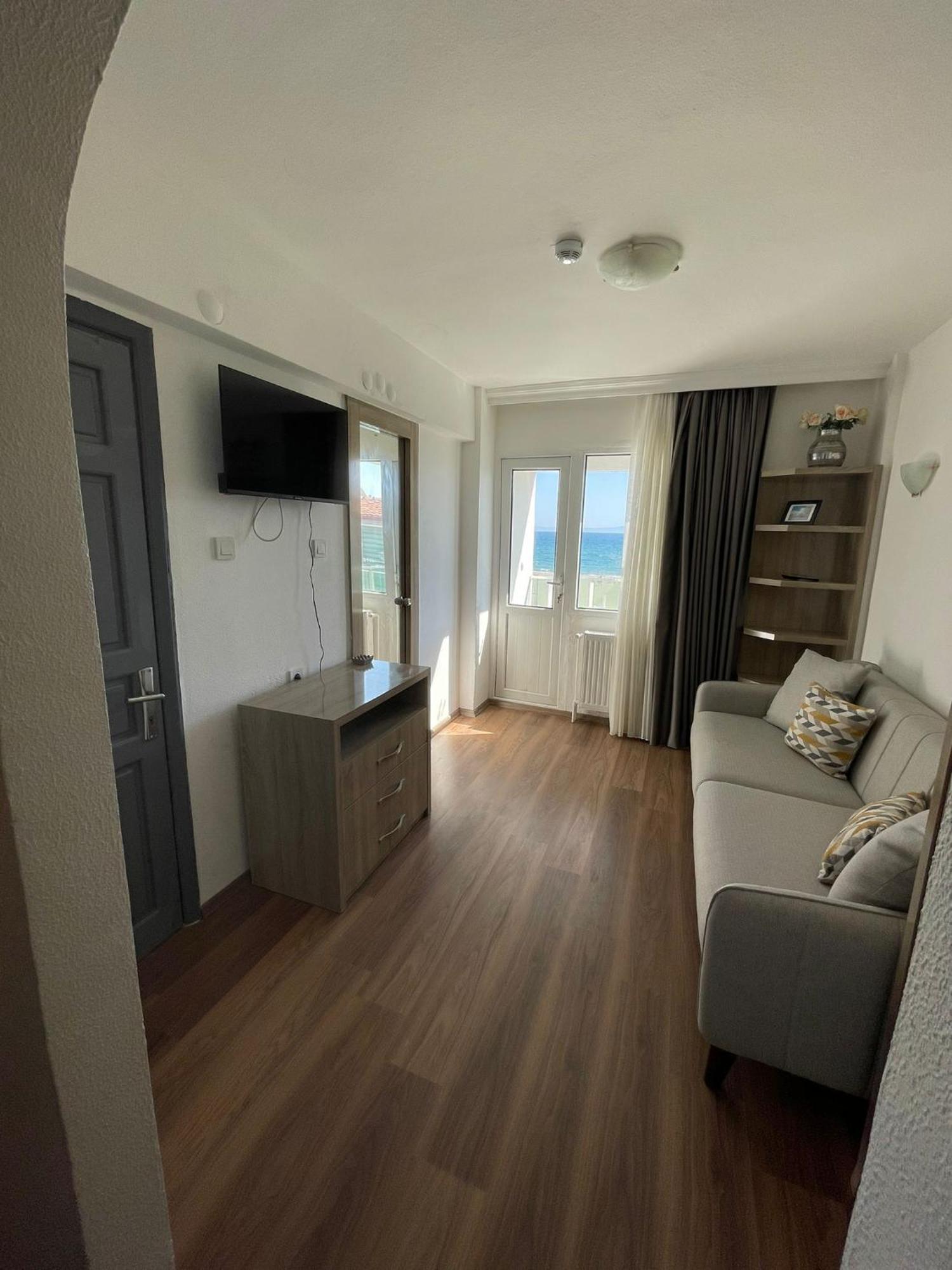 Colophon Beach Otel 古穆杜尔 外观 照片